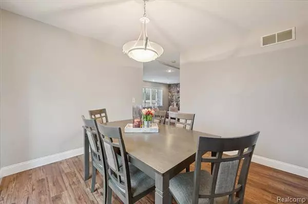 2279 E REID Road, Grand Blanc, MI 48439