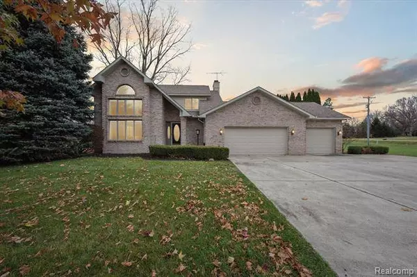 2279 E REID Road, Grand Blanc, MI 48439