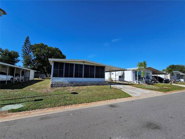 6710 36TH AVE E #106, Palmetto, FL 34221