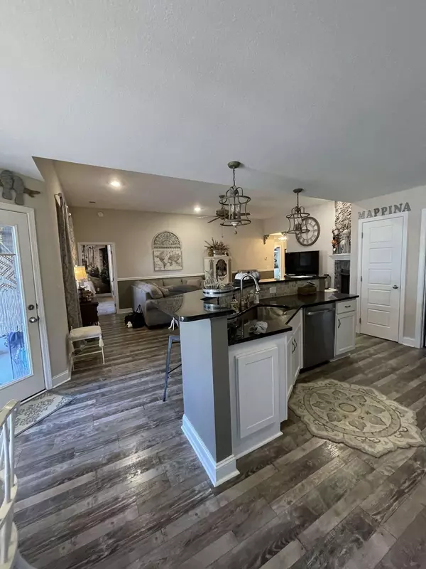 613 Bassett Ln, Clarksville, TN 37043