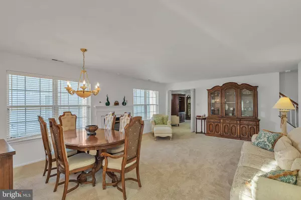 531 HYDRANGEA DR, Mount Laurel, NJ 08054