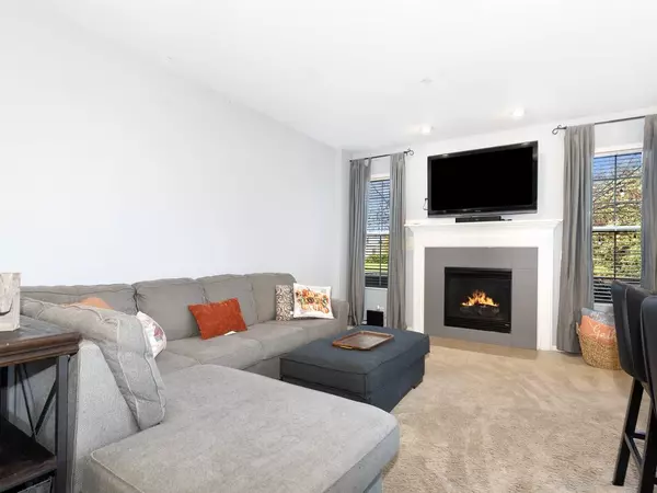 4574 Half Moon Drive #C, Yorkville, IL 60560