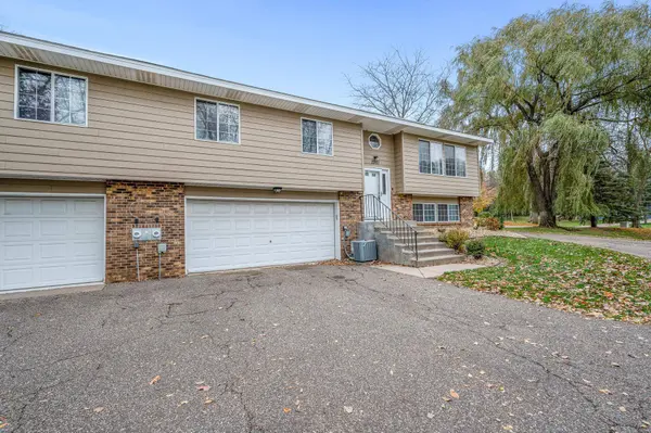 2293 Mailand RD E, Maplewood, MN 55119