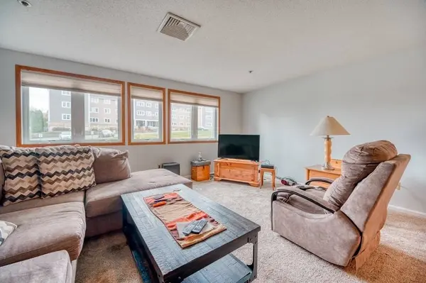 38 Dunham Rd #108, Beverly, MA 01915