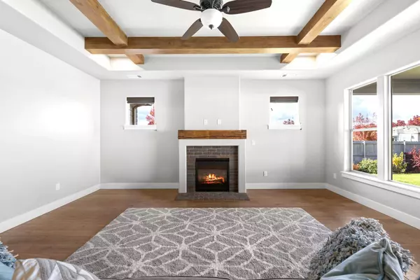 664 Aspen St, Medford, OR 97501