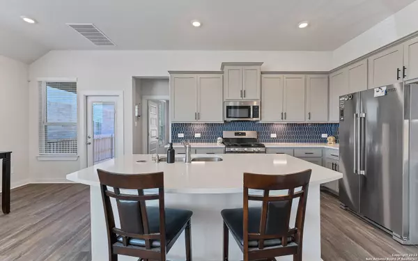 1425 ESCARPMENT, New Braunfels, TX 78132-3487