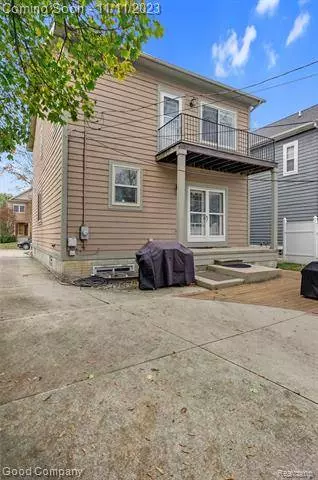 3334 CUMMINGS Avenue, Royal Oak, MI 48073