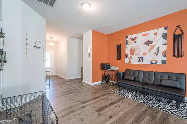 106 Mcginnis CIR, Calhoun, GA 30701