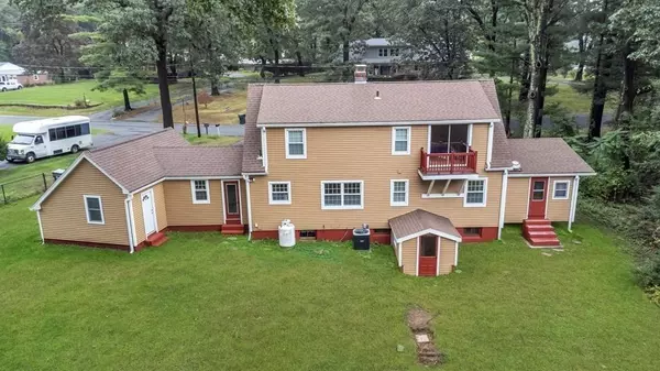 10 Heggie Dr, Westfield, MA 01085