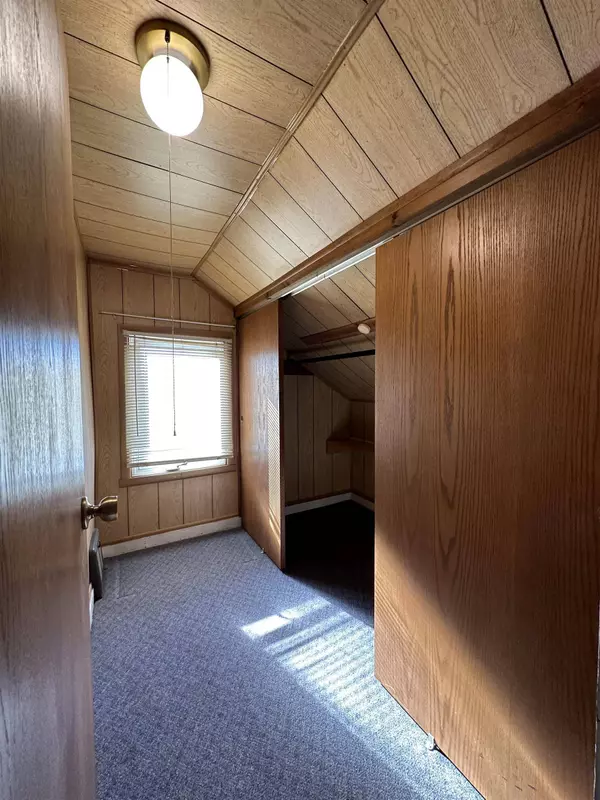 828 5TH ST, Menasha, WI 54952