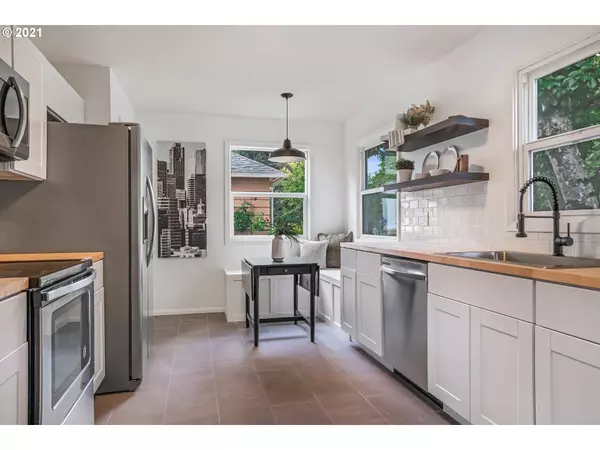 6018 N SYRACUSE ST, Portland, OR 97203