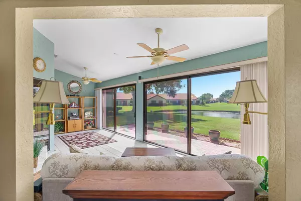 8187 Mooring CIR, Boynton Beach, FL 33472