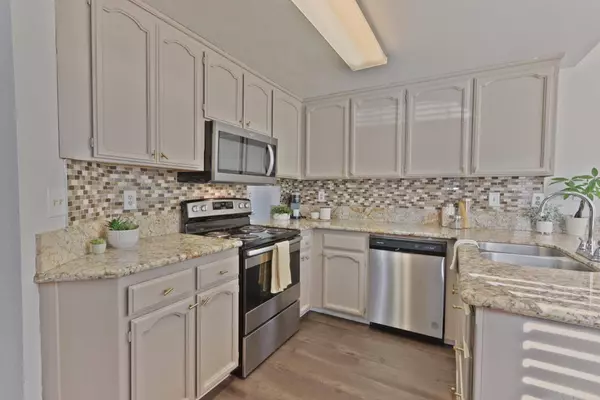 8204 Inskip Dr, Sacramento, CA 95828