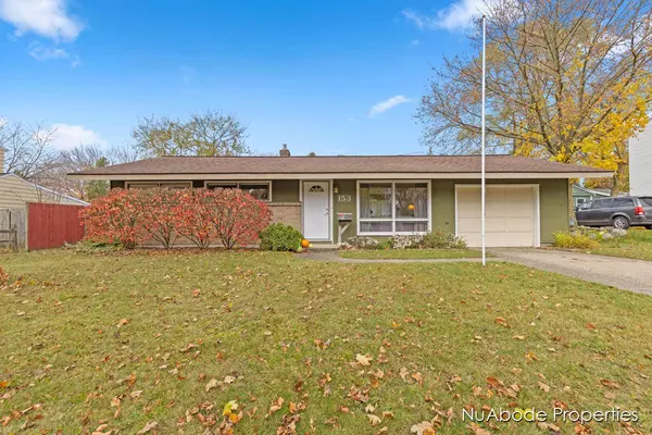 153 Pershing NE Drive, Grand Rapids, MI 49505