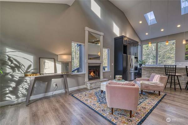 10513 74th AVE NW, Gig Harbor, WA 98332