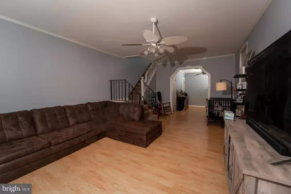 30 N BROADWAY, Gloucester City, NJ 08030