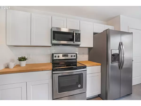 6018 N SYRACUSE ST, Portland, OR 97203