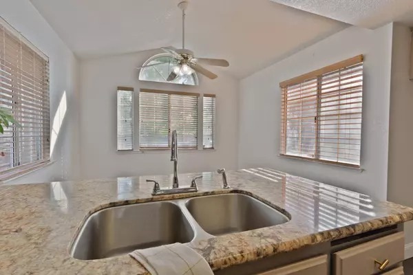 8204 Inskip Dr, Sacramento, CA 95828