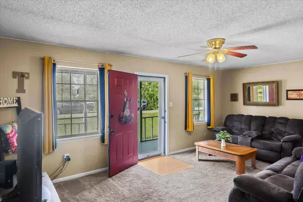 409 W Tyler St, Bullard, TX 75757