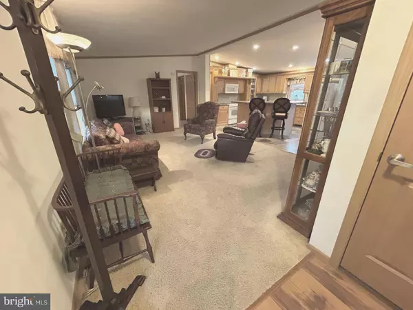 72 BAUER DR, Lebanon, PA 17046