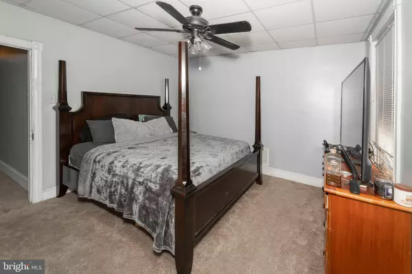 30 N BROADWAY, Gloucester City, NJ 08030