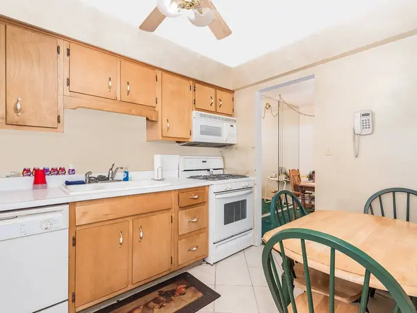 110 W Butterfield Road #112S, Elmhurst, IL 60126