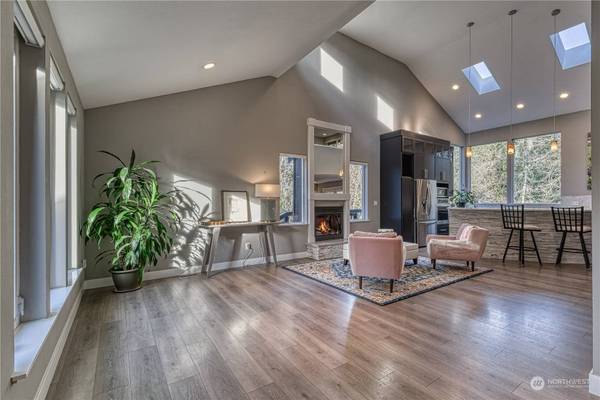 10513 74th AVE NW, Gig Harbor, WA 98332