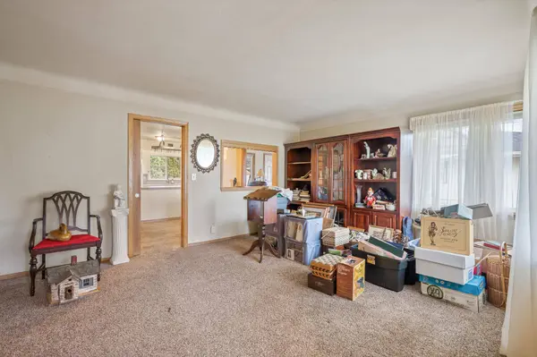 153 Poplar ST E, South Saint Paul, MN 55075
