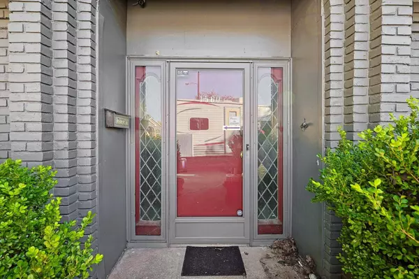 1560 Drury Place, Dallas, TX 75232