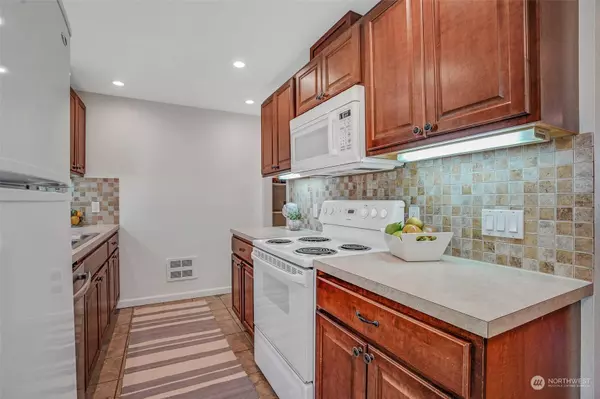 30600 2nd AVE SW, Federal Way, WA 98023