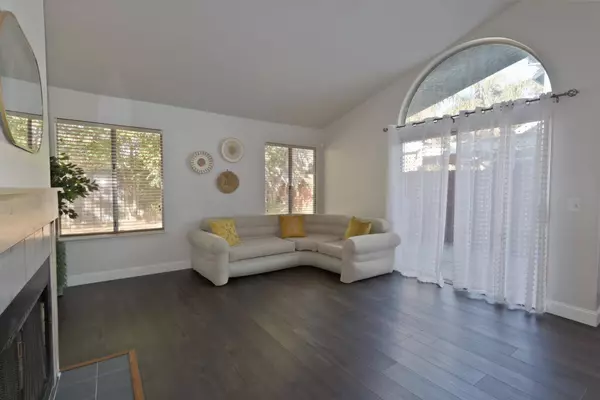 8204 Inskip Dr, Sacramento, CA 95828