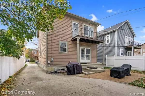 3334 CUMMINGS Avenue, Royal Oak, MI 48073