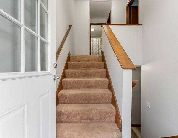 148 Riviera Dr #148, Agawam, MA 01001