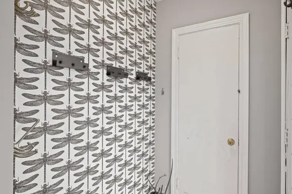 4151 Zenith AVE N, Robbinsdale, MN 55422