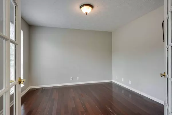 633 Waywood Cir, Antioch, TN 37013