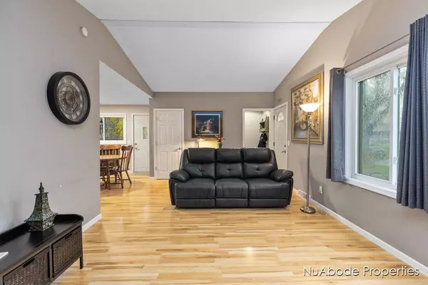 4153 Hillsdale NE Avenue, Grand Rapids, MI 49525