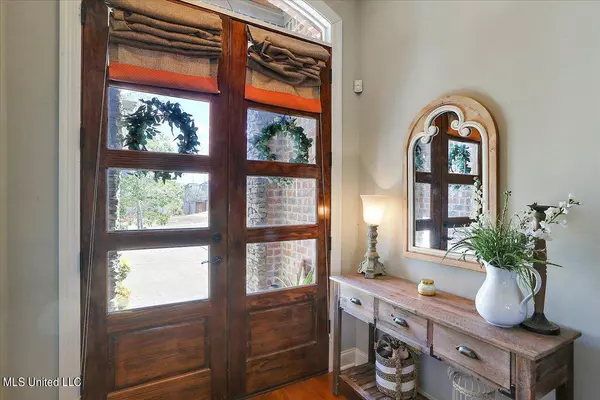 220 Emerald Circle, Brandon, MS 39047