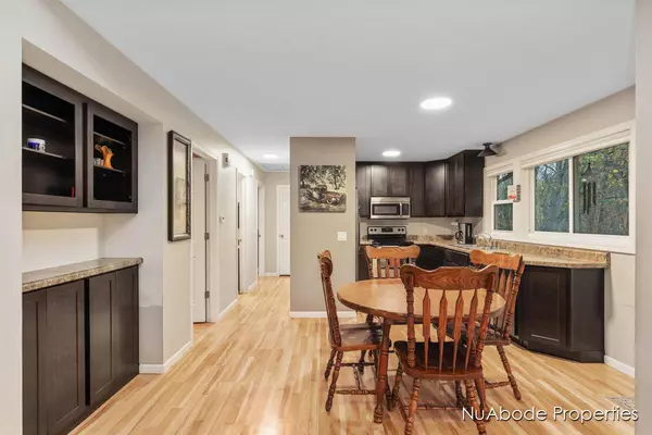 4153 Hillsdale NE Avenue, Grand Rapids, MI 49525