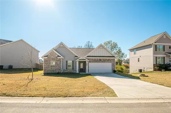 106 Mcginnis CIR, Calhoun, GA 30701