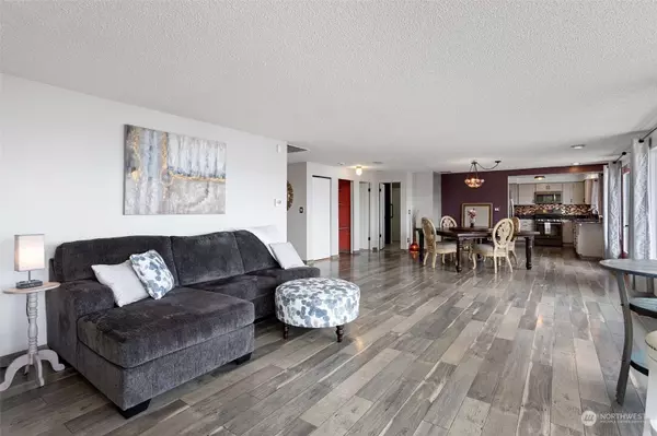 1473 Crestview Drive, Camano Island, WA 98282