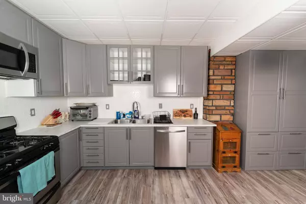 30 N BROADWAY, Gloucester City, NJ 08030