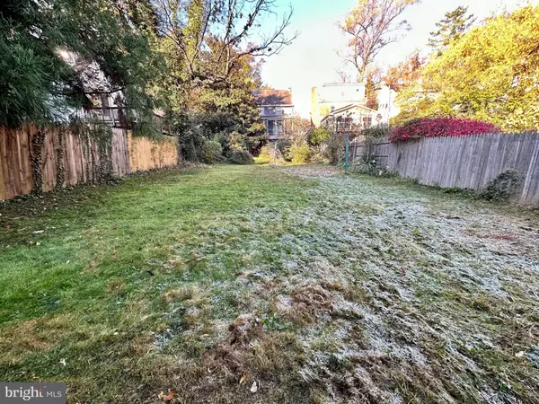 6307 33RD ST NW, Washington, DC 20015