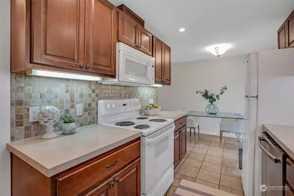 30600 2nd AVE SW, Federal Way, WA 98023