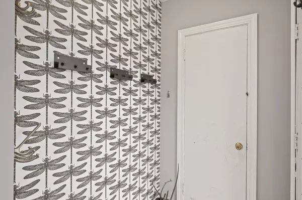 4151 Zenith AVE N, Robbinsdale, MN 55422