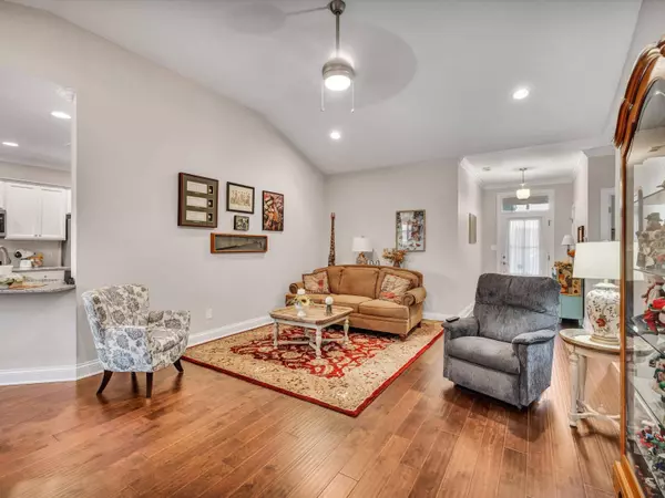 641 Pin High Drive, Owensboro, KY 42303-7764