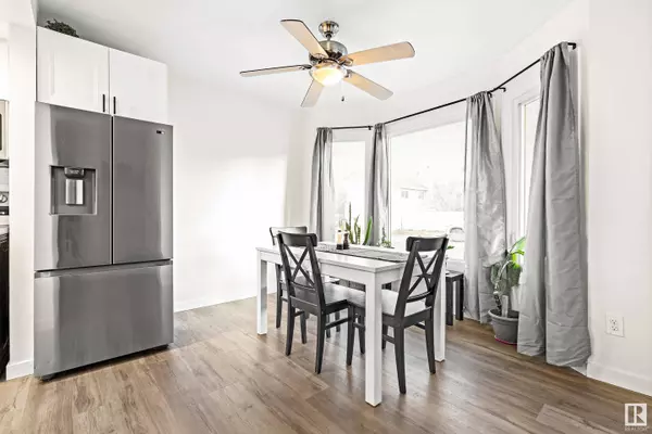 9547 180A ST NW, Edmonton, AB T5T 2Z4