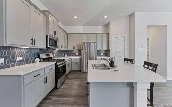 1425 ESCARPMENT, New Braunfels, TX 78132-3487