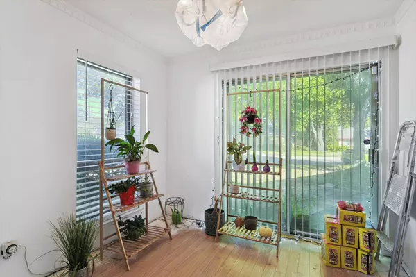 1560 Drury Place, Dallas, TX 75232