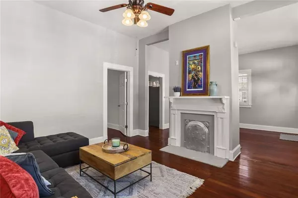 2630 LAUREL ST, New Orleans, LA 70130