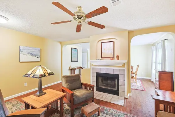 1041 Lake Trail Drive, Little Elm, TX 75068